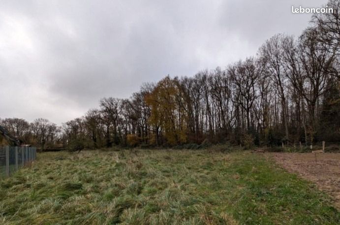 Terrain 527 m² · à Parville · 55 000 €