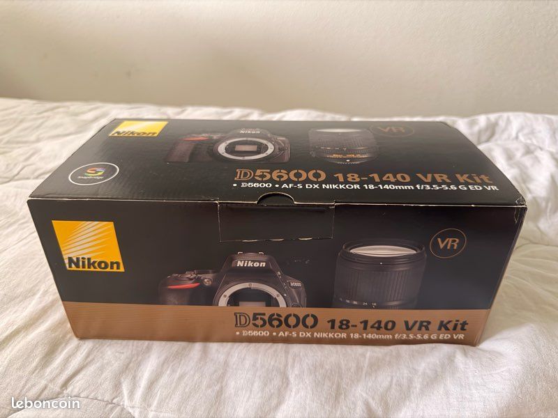 📸 Nikon D5600 + Objectif AF-S DX 18-140mm VR – 3 600 déclenchements (image 1)