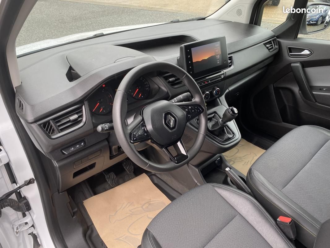 Renault Kangoo 3 VAN EXTRA BLUE DCI 95 (image 19)