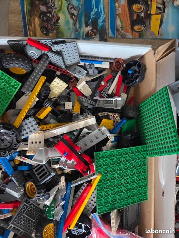 Lot de lego à reconstruire
Plus de 14 kilos avec leurs notices respectives
Différentes licences
Star wars ninjago technique citygo (image 7)