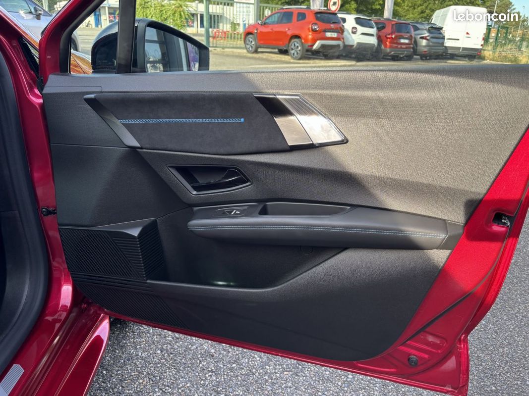 Renault Clio (6) esprit Alpine full hybrid E-Tech 160 ch (image 28)