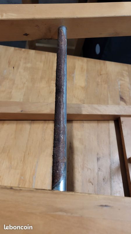 Mange debout Ikea et 3 tabourets (image 4)