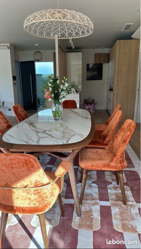 Salle à manger (image 1)