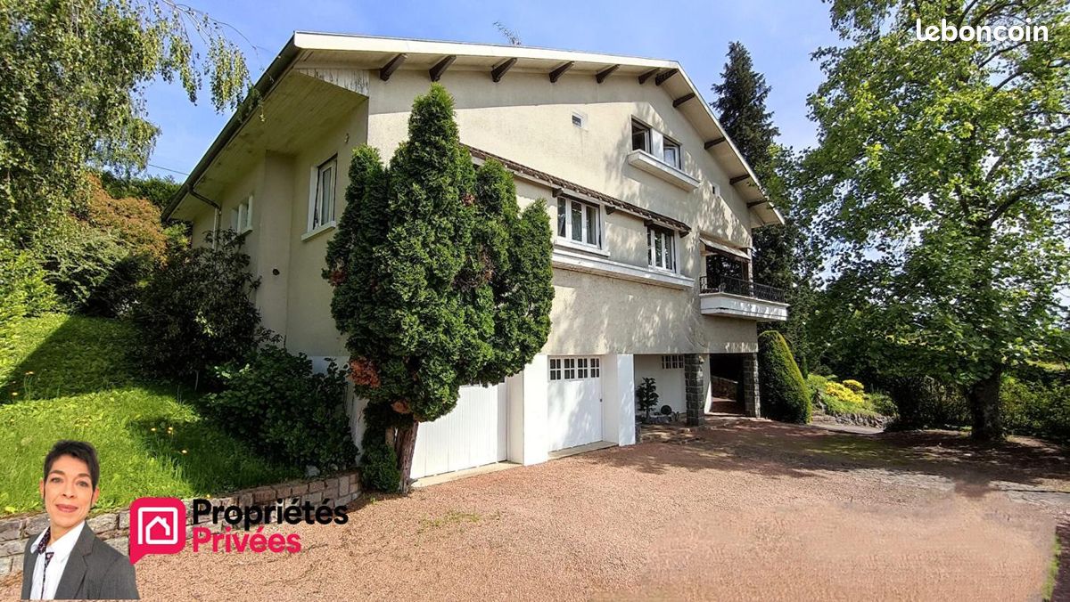 Maison 8 pièces 223 m² · à Thizy-les-Bourgs · 223 m² · 250 000 €