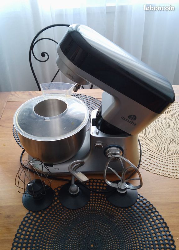 Robot (image 1)