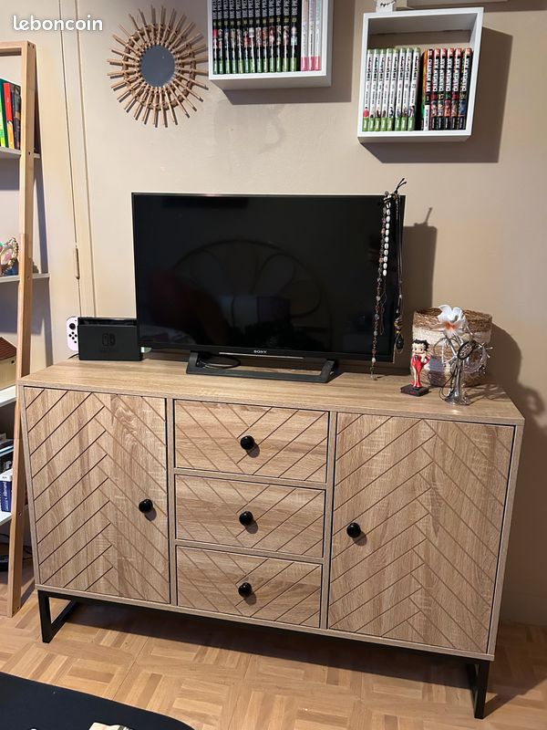 Console (image 1)