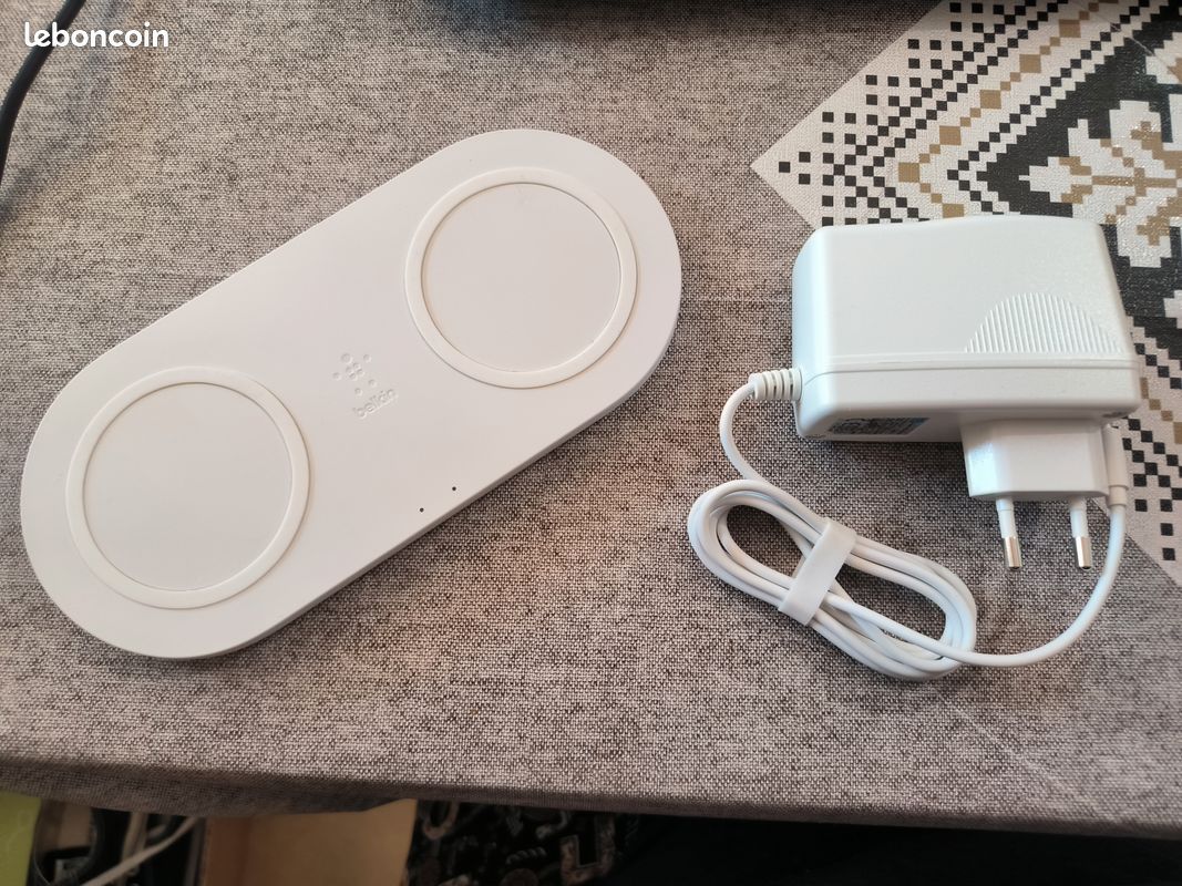 Station de recharge a induction double (image 1)