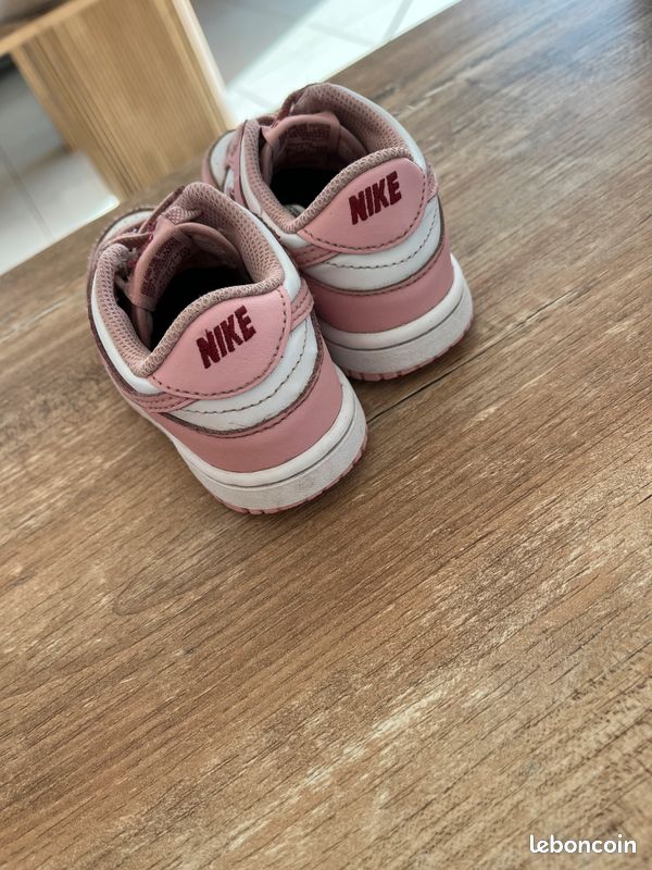 Vend chaussure Nike (image 1)
