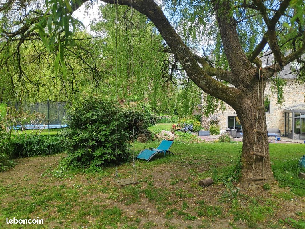 Maison /gîte en pierre avec véranda et grand jardin à 10 min à pied du centre ville (image 2)