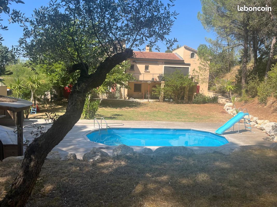 Appartement 7 pièces 300 m² · à Rochefort-du-Gard · 300 m² · 645 000 €