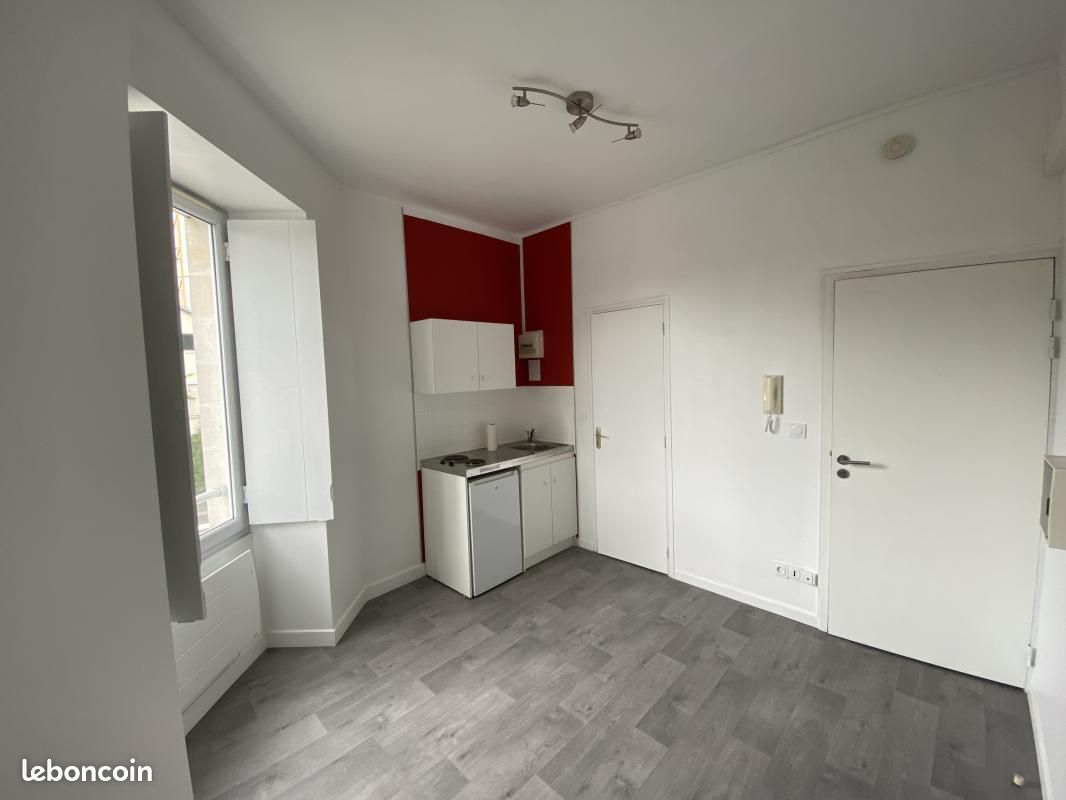 Appartement 1 pièce 12 m² · à Nantes · 12 m² · 399 €