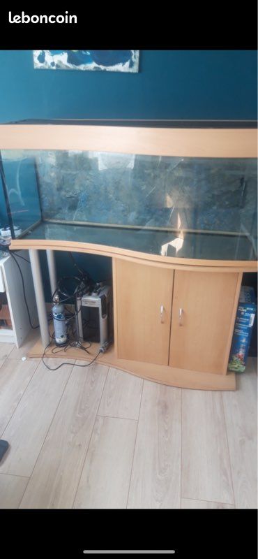 Aquarium 250L (image 1)