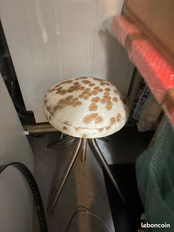 Tabouret vache Cheoma (image 1)
