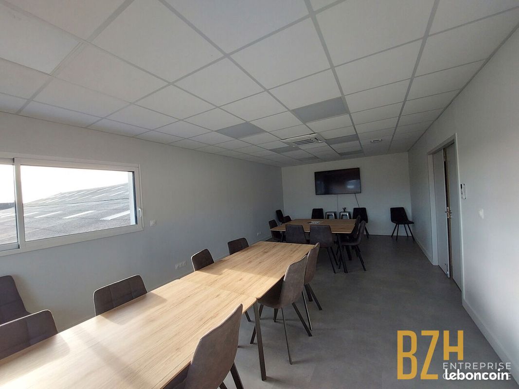 Bureaux 35 m² NOYALO (image 1)