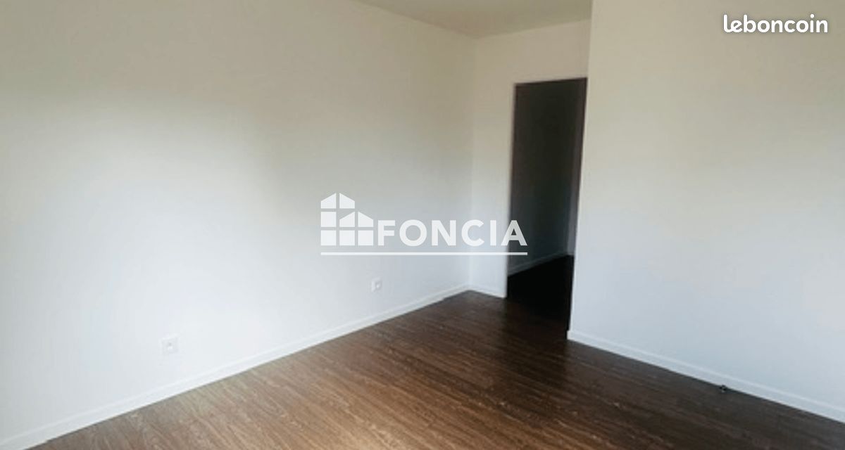 Apartment (image 12)