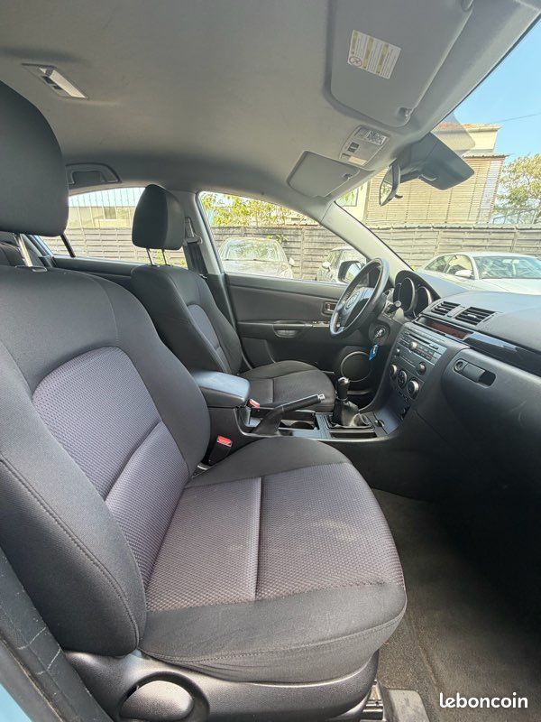 Mazda 3 berline 1.6 élégance (image 8)