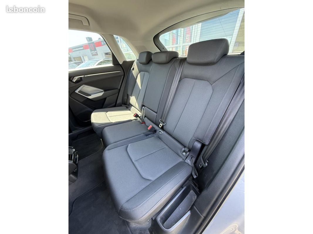 AUDI Q3 45 TFSI e 245ch Design S tronic 6 (image 5)