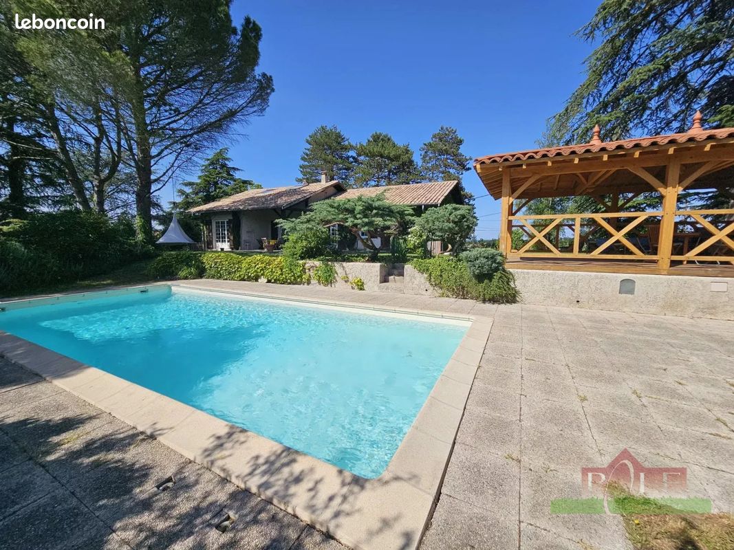 Maison 9 pièces 242 m² · à Vienne · 242 m² · 630 000 €