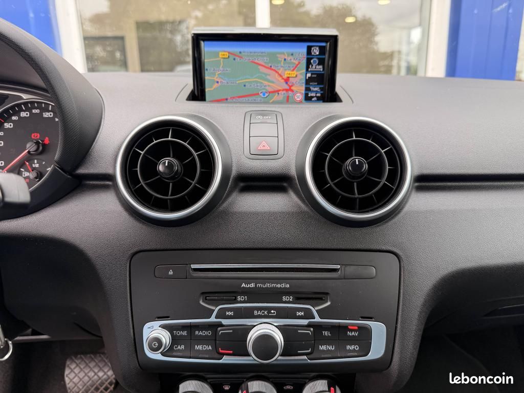 AUDI A1 Sportback 1.6 TDi - 116 - BV S-Tronic Ambiente (image 20)