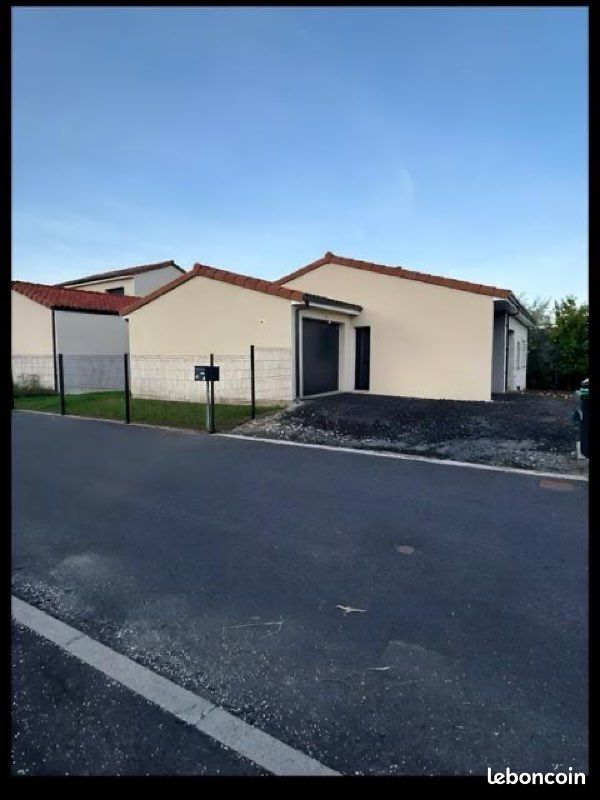 Maison 7 pièces 107 m² · à Mirefleurs · 107 m² · 330 000 €