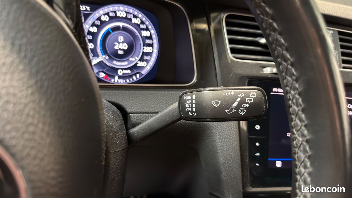 VOLKSWAGEN GOLF ALLTRACK 2.0 TDI 184CH 4MOTION DSG7 - PAS D'ADBLUE - CARPLAY CAM DE RECUL - ATTELAGe (image 27)