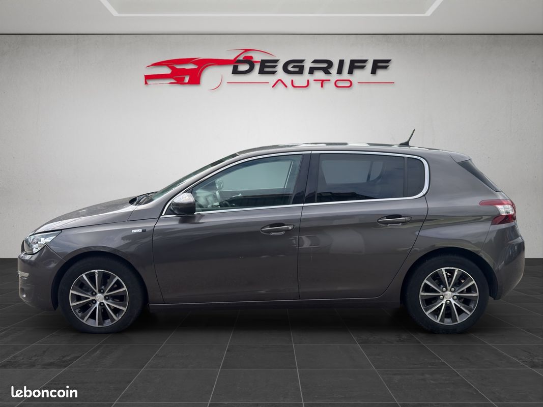 PEUGEOT 308 1.2 PureTech 110ch SS BVM5 Allure (image 8)