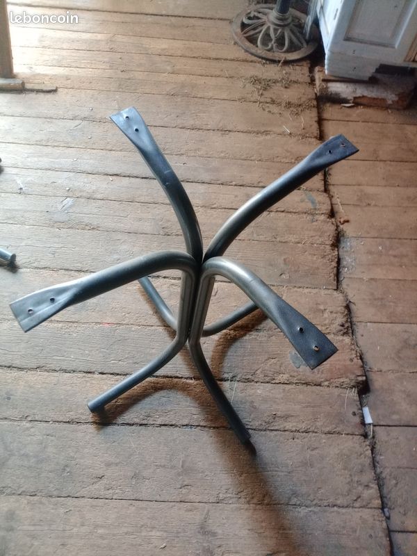 Pied table en fer (image 3)