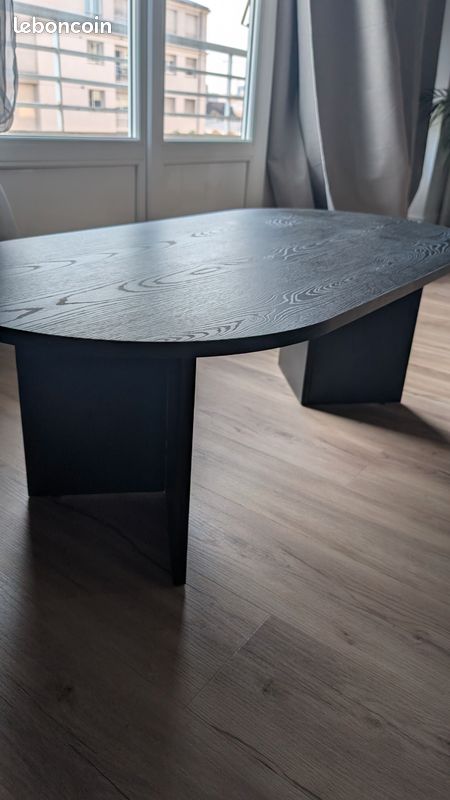 Table basse en bois noir (image 1)