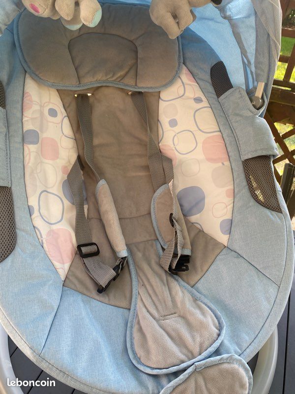 Balancelle électrique ALPHA Bébé2Luxe en très bon état (image 2)