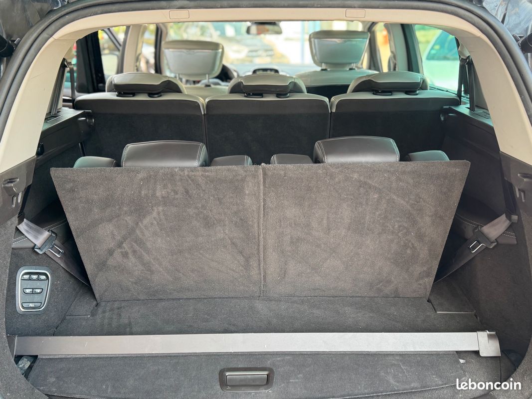 Renault Espace 1.6 dCi 160ch energy Initiale Paris EDC 7 Places (image 9)
