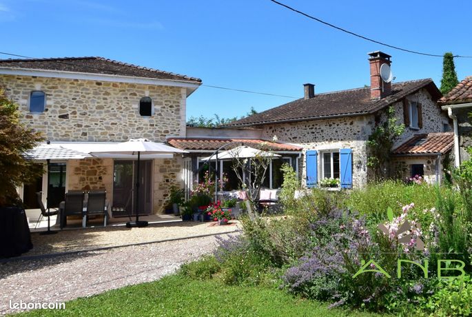 Propriété 8 pièces 157 m²