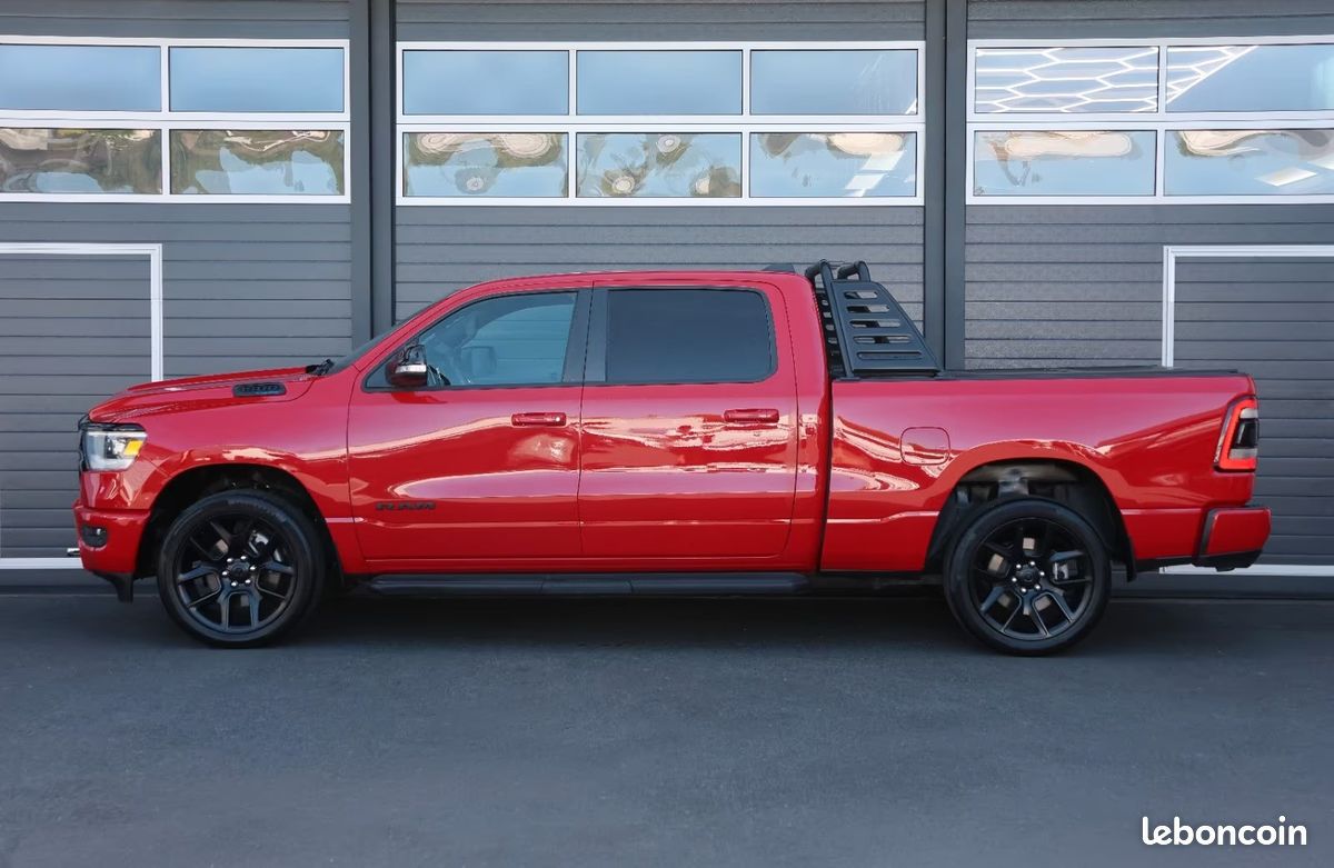 Dodge RAM 1500 Big Horn 5.7 V8 HEMI eTorque 396 ch – BVA – 4x4 – CarPlay – Caméras – R22 (image 34)
