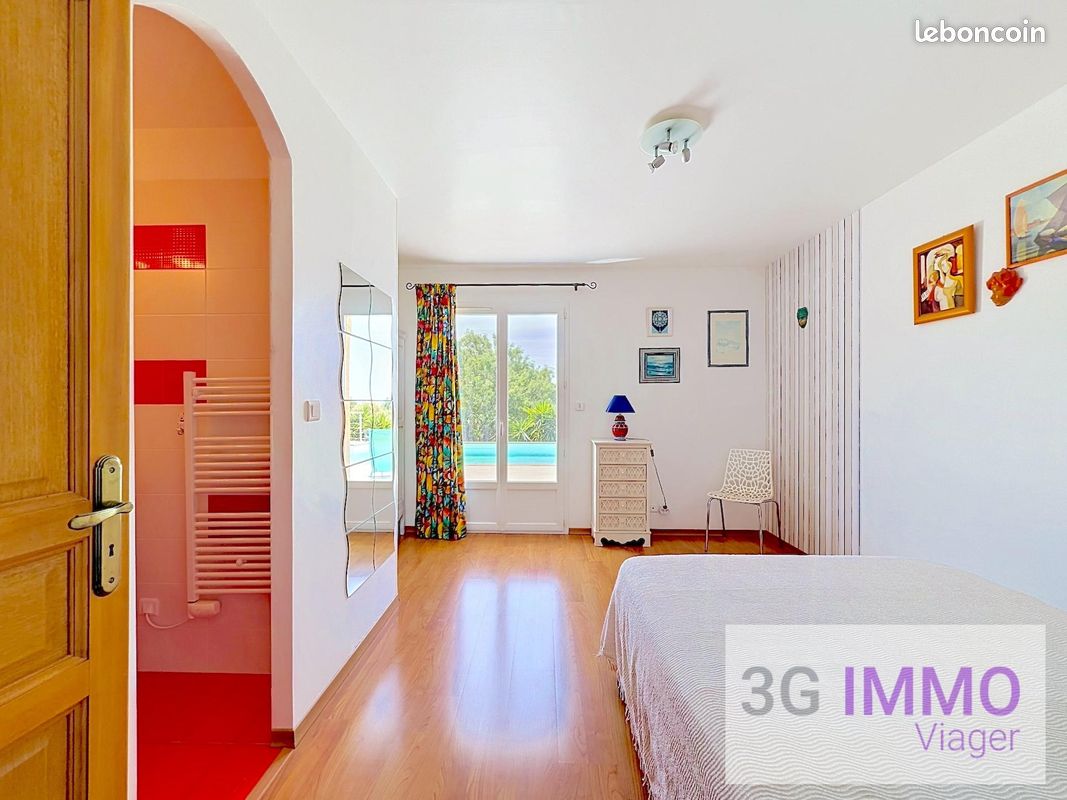 VILLA F5 plain-pieds 190m² | Terrasse et piscine | Nue-Propriété (image 9)