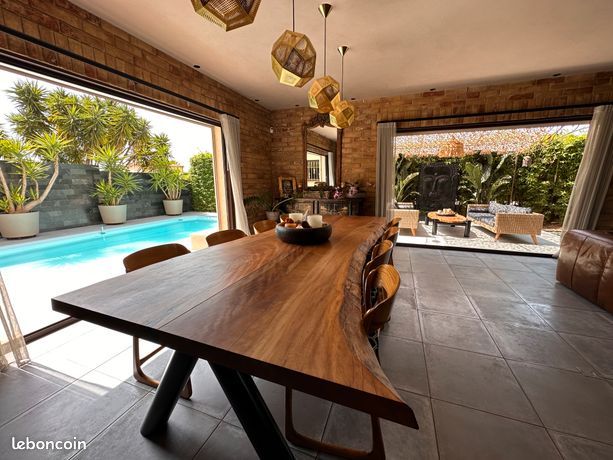Villa 4 faces 6 pieces 170 M2