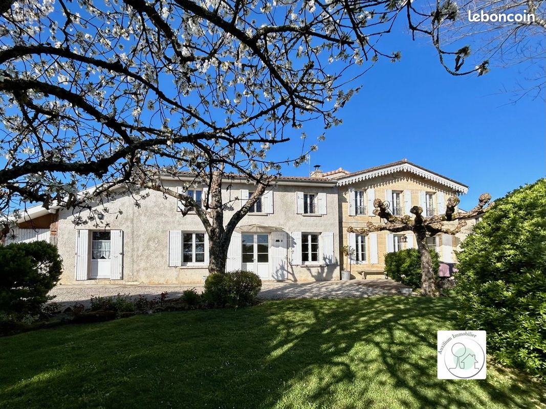 Maison 7 pièces 197 m² · à Bourg · 197 m² · 340 000 €