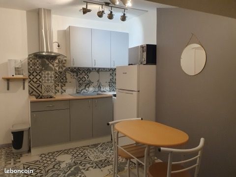 Appartement 1 pièce 24 m² · à Saint-Étienne · 24 m² · 390 €