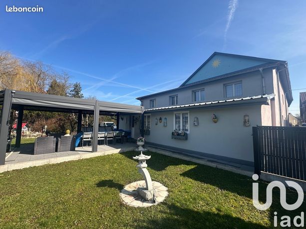 Maison 7 pièces 250 m²