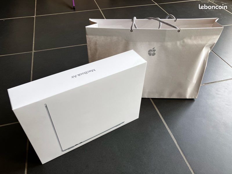 Boite MacBook Air M4 (image 2)