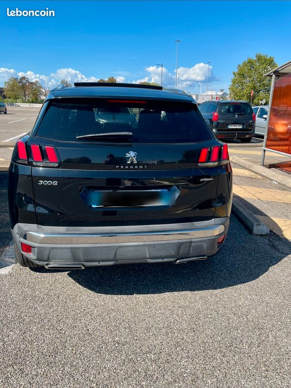 Peugeot 3008 GT Line noir 5 porte très bonne état (image 2)