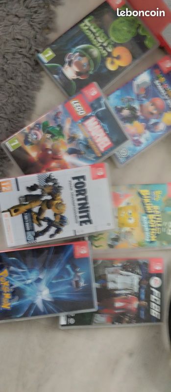 Switch complète + jeux + accessoires
Nintendo Switch complète + jeux + accessoires (image 5)