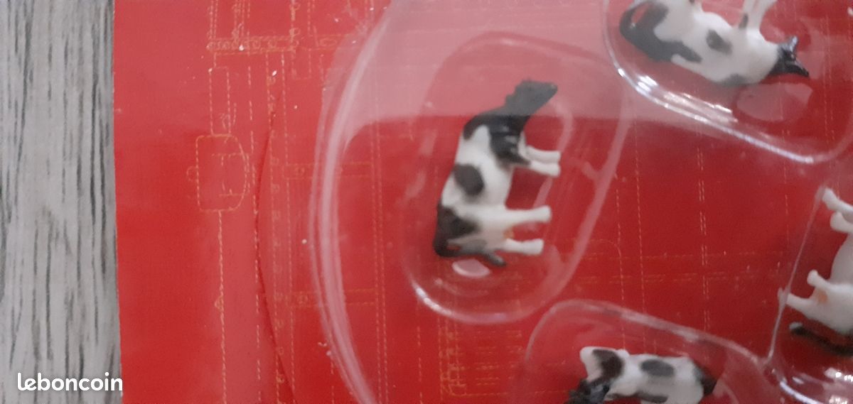 Vaches, blanches et noires - NO 15721 - Noch - Figurines / Scenettes - Easy Miniatures