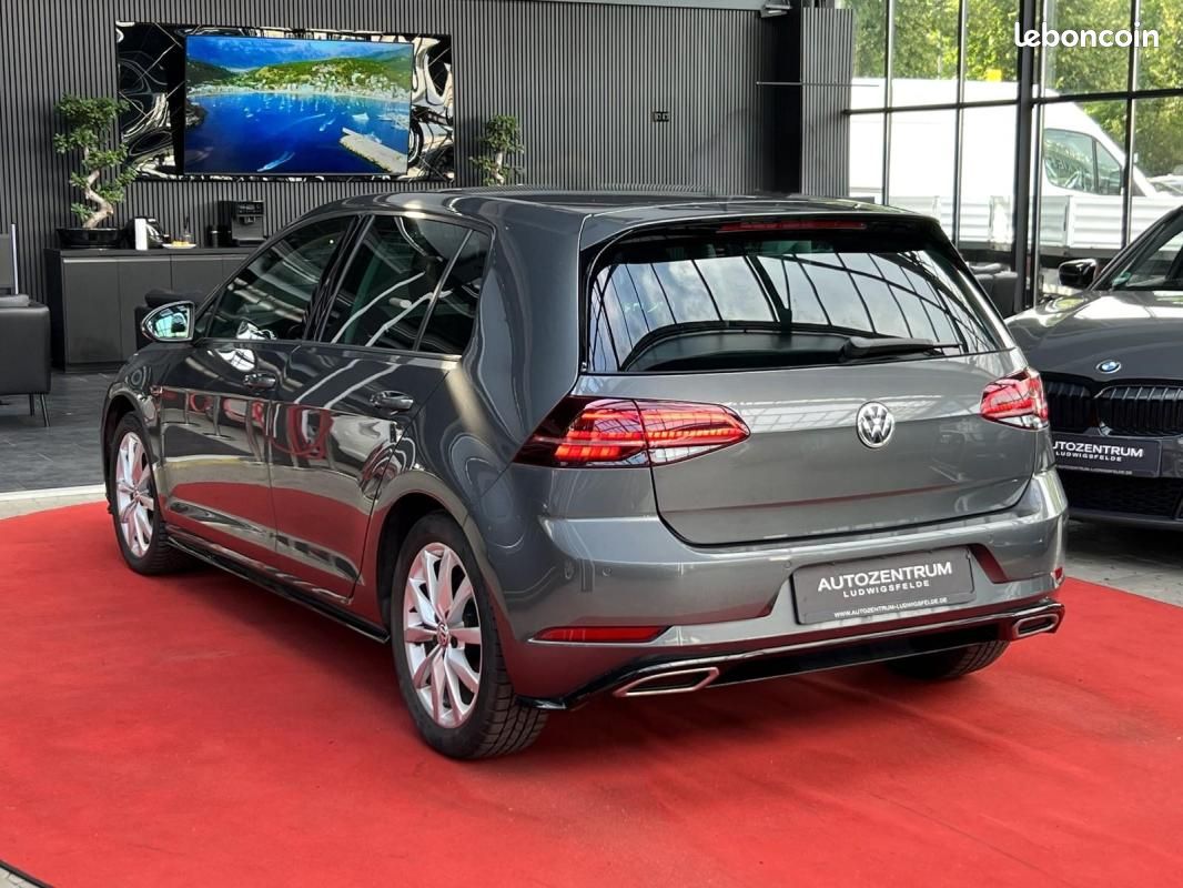 Volkswagen Golf 1.5 TSI R-Line Highline | 150 ch BVM Sièges chauffants Phares LED Apple CarPlay/A... (image 5)