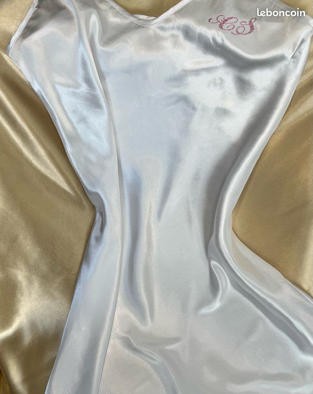 Nuisette en satin personnalisé (image 4)