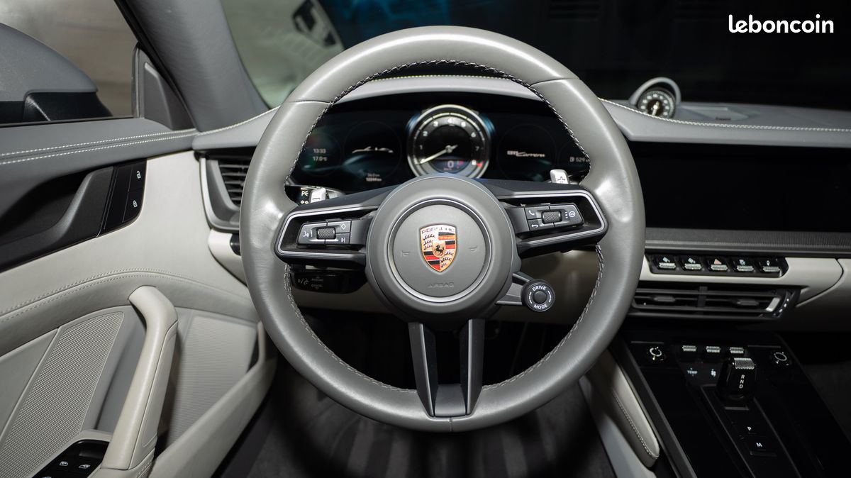 Porsche 911 (992) cabriolet carrera (image 6)
