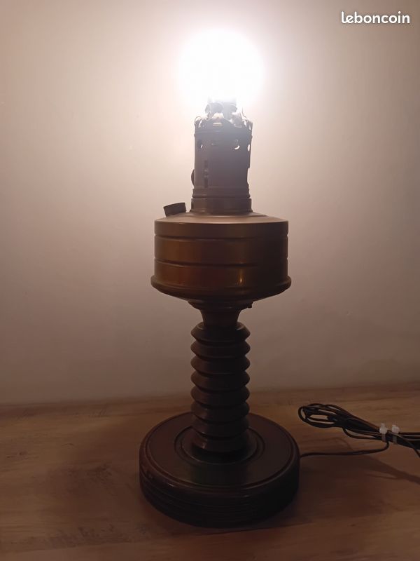 Ancienne lampe Titus Tito Landi - Antiquités