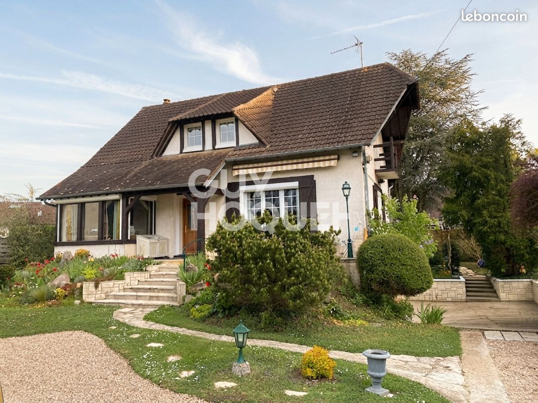 Maison 5 pièces 101 m² · à Ivry-la-Bataille · 101 m² · 260 500 €