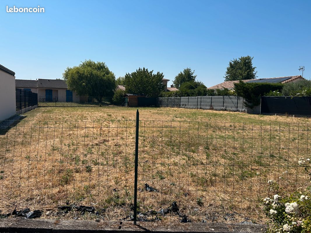 Grand terrain · à Quint-Fonsegrives · 254 400 €