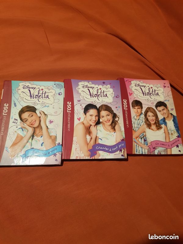 Livres violetta (image 1)