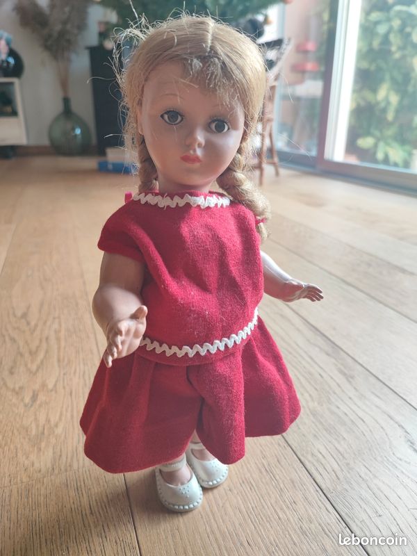 ANCIENNE POUPÉE BELLA grosses cuisses EUR 25,00 - FR