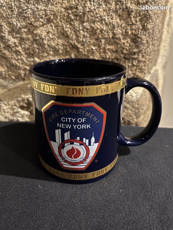 Magnifique mug Anti crime Security inc 2006 (image 2)